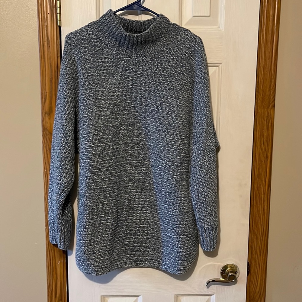 Woman sweater